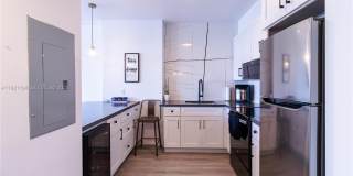 20 E Island Ave Gallery 17