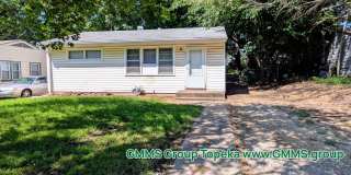 2731 Southeast Massachusetts Avenue Gallery 1