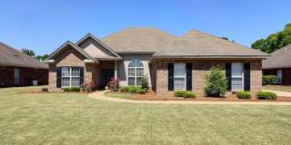 4 Bed, 2 Full Bath Home w/ In-Ground Pool in Desirable Lake Forest! Gallery 1