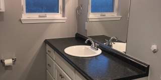 702 1/2 N Cleveland Ave Gallery 5