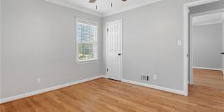 1111 N Valley Drive Gallery 34