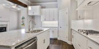 3 Bedroom House in Dutchtown |Community Pool Gallery 1