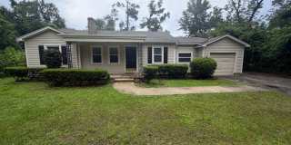 Charming 3 Bedroom 1 Bathroom in Valdosta Gallery 1