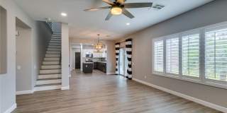 Beautiful Mission Hills Home with Loft, Custom Finishes & Multiple Patios Gallery 15