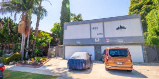 1825 Beloit Ave. Gallery 20