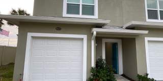 820 PADDLEBOARD CT TOWNHOUSE IN HEART OF MELBOURNE Gallery 1