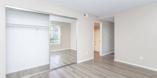 Oak Tree Court Gallery 48