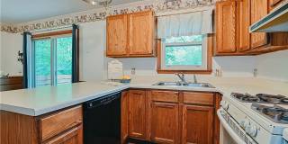 Room in 3 Bedroom Home at Sanderson Dr Gallery 4