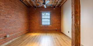 453 E Main Gallery 12