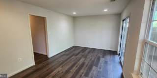 45512 LAKEMONT Square Gallery 18