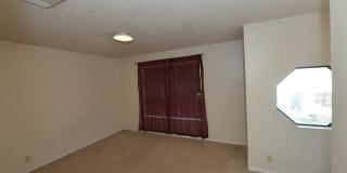 4914 Port Kenton Gallery 12