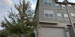 2787 W Blackstone Gallery 1