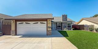 SD: Spacious 4BD/2BA Home in Mira Mesa with Large Backyard, 2-Car Garage & In-Unit Laundry Gallery 1