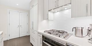 15 Morris Avenue Gallery 9