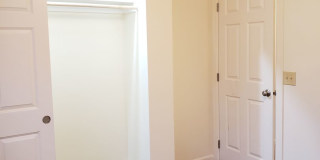 909 Gellatly St. Gallery 19