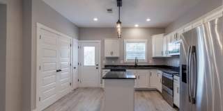 827 Charlotte Street Gallery 6