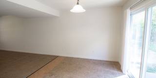 Spacious 4 BDR Duplex Gallery 9