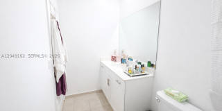 323 NE 208th Ter Gallery 23