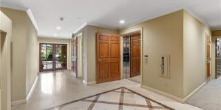 277 S Spalding Drive Gallery 29