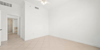 20 Orange Avenue Gallery 18