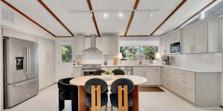 111 Robinhood Drive Gallery 8