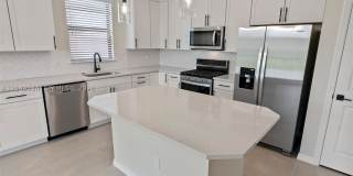 4470 Waterside Dr Gallery 6