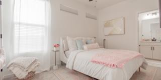 1623 Brooks Avenue - 2 Gallery 9