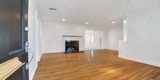 6045 Sunnyslope Avenue Gallery 4