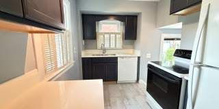 3 Bedroom Home With A  Basement And Large Back Yard Gallery 12