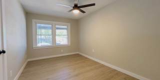 Newly Remodeled 4 Bedroom/1 Bathroom Home Gallery 10