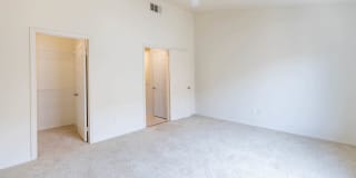 Artisan Square Gallery 8