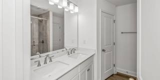 Affinity at Hudson Gallery 34