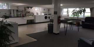 887 Farmington Avenue Gallery 19