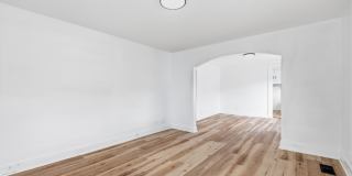 2004 Arrow Avenue Gallery 4