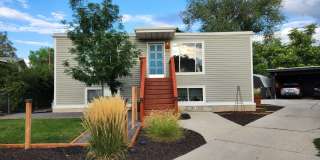 Close to Sugar House Park 2 Bd 1 Ba Basement Duplex Gallery 1