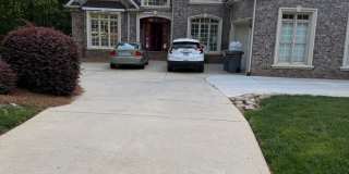 Charming 2BR Duplex in Belmont Gallery 1