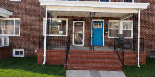 Beautifully Modern 3BR Townhome | Finished Basement | Fenced Yard | Baltimore Gallery 1