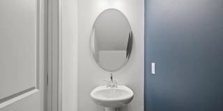 Room in 3 Bedroom Home at Leading St Gallery 12