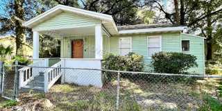 Beautiful 2 bedroom / 1 bathroom home now available for rent! Gallery 1