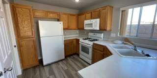 Stylishly Updated 4 Bed 2.5 Bath Corner Lot Home Near 95 & Russell with Spacious Layout & Outdoor Charm Gallery 4