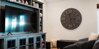 2322 E MILLBRAE Court Gallery 29