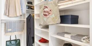3 HANOVER Square Gallery 6