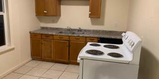 2 bedroom house in Midtown accross the street from Denton Park! Gallery 8