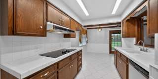 Beautifully refreshed 3-bedroom, 2-bath ranch-style home, located in the sought-after Colonies North community Gallery 14