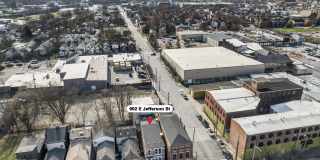 902 E Jefferson St Gallery 35