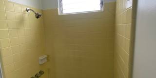 Convenient 1 Bedroom, 1 Bath, 1 Parking  Near Waikiki Gallery 5