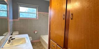 MOVE IN SPECIAL- Nice 2/1 Home w/ Fenced Yard in St Cloud Gallery 13