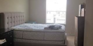 Beautiful 3 bedrooms 2.5 baths townhouse with 1 car garage in Tuscany Place Gallery 16