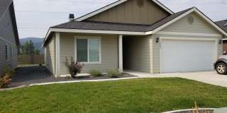 Beautiful home for rent in The Radiant Lake Estates! Gallery 1