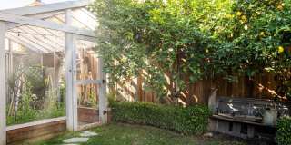 427 12th St Gallery 16